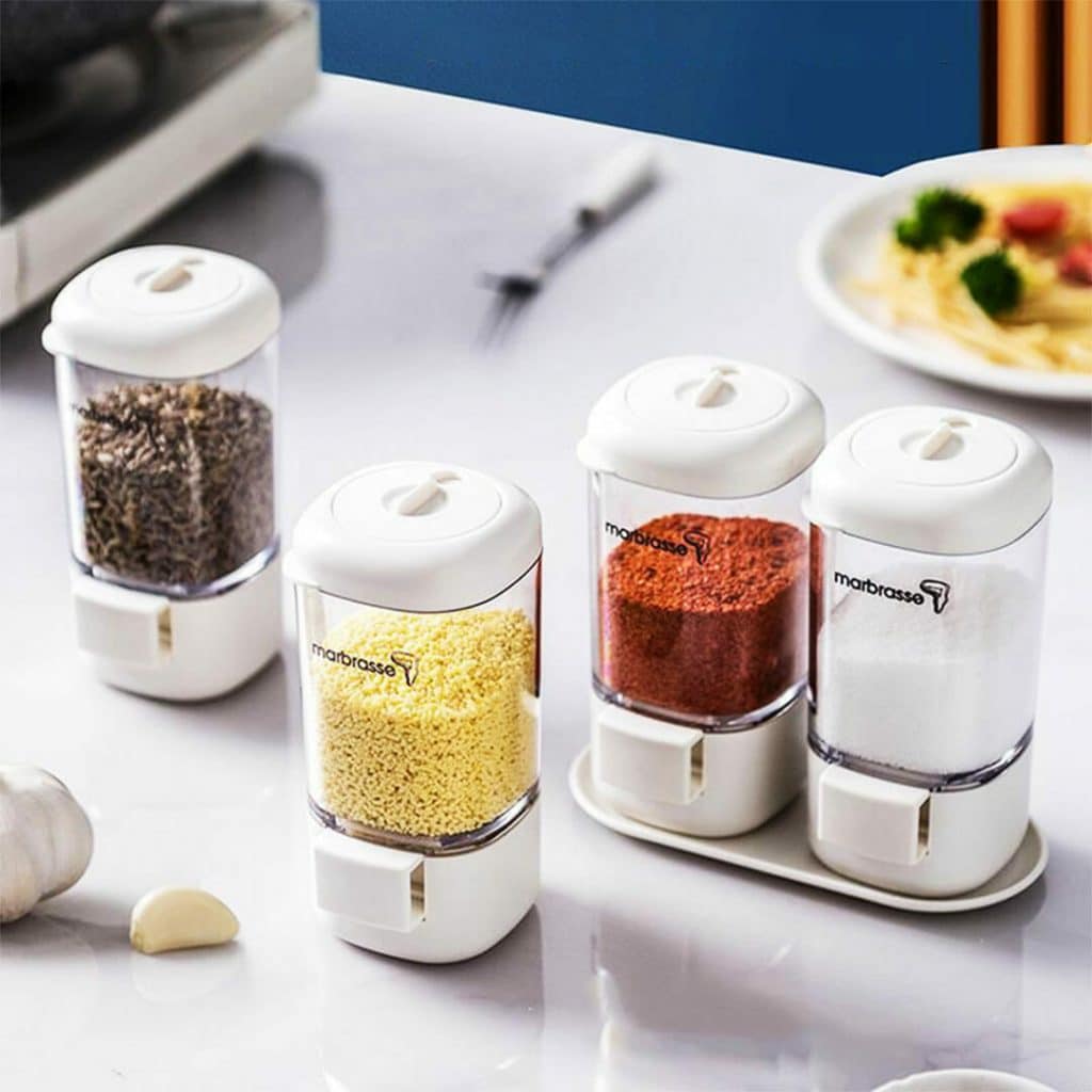Salt-and-spicy-dispenser-metering-seasoning-jar-